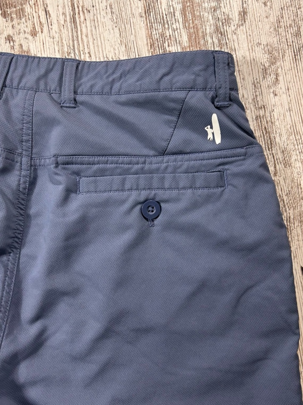 Men’s Johnnie-O Prep-Formance shorts blue size 33 9” inseam